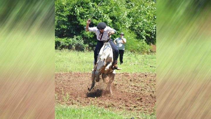 Gineteadas integram a programação do Rodeio Internacional de Soledade